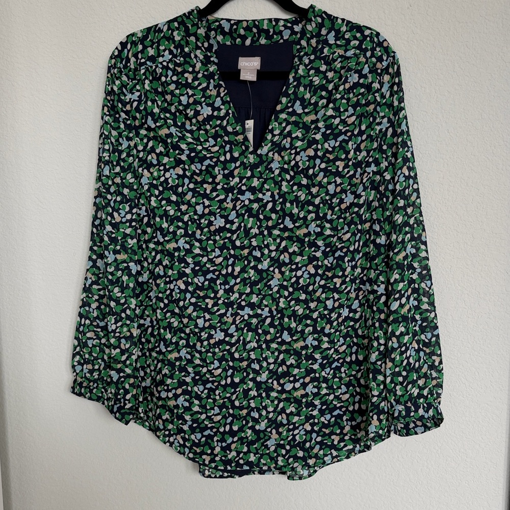 NWT Chicos Green Patterned Long Sleeve Blouse